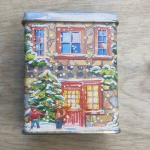 Vintage Metal‎ Tin Box